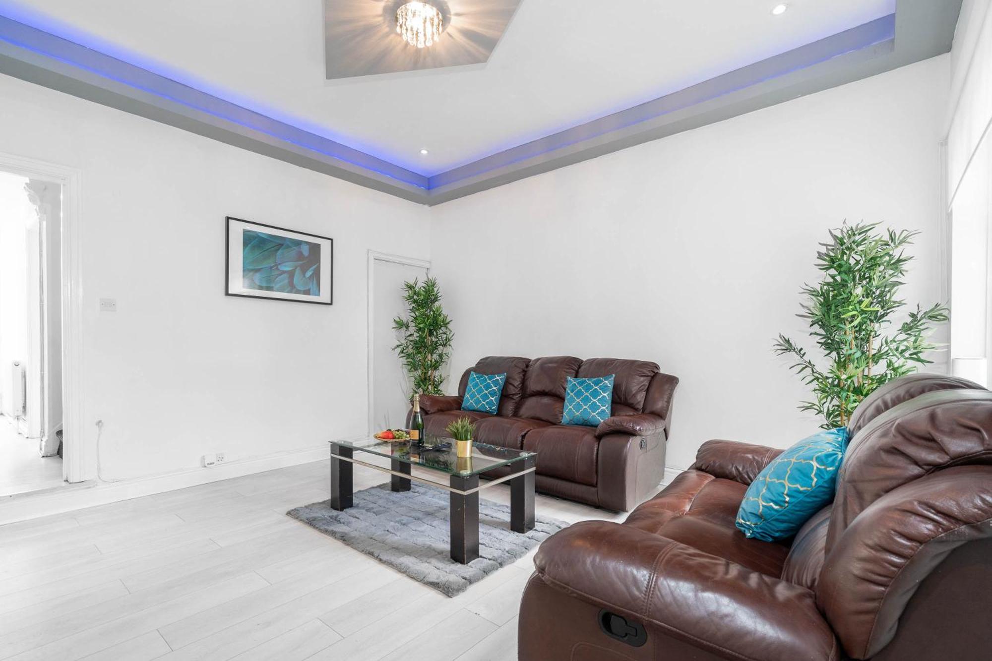 Five Bedroom Townhouse - Near Centre - Edgbaston - On Street Parking - Wifi - Netflix - 974p * Бирмингем
